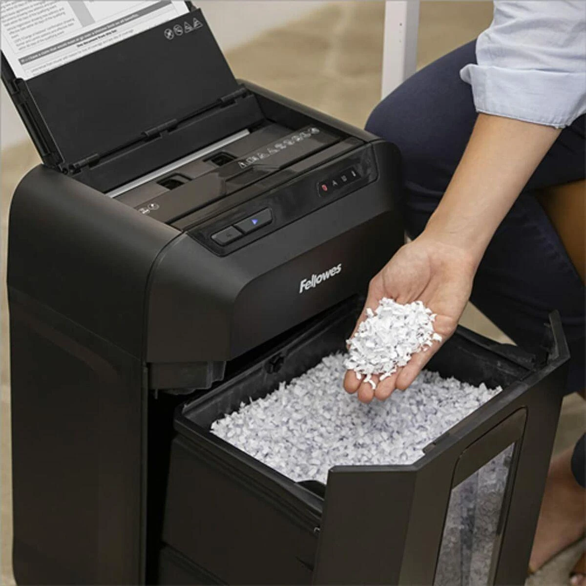 Fellowes Mini-Cut | AutoMAX 80M | Juodas | 17 L | Popieriaus smulkinimas | Kreditinių kortelių smulkinimas