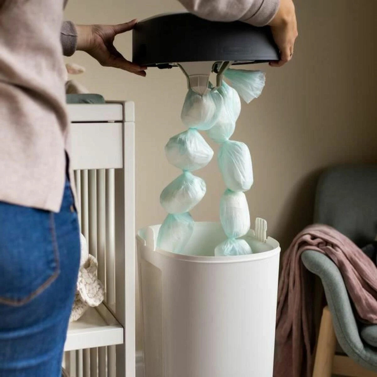 TOMMEE TIPPEE XL DYDŽIO SANGENIC TWIST AND CLICK ADVANCED SAUSKELNIŲ KONTEINERIS, Baltas