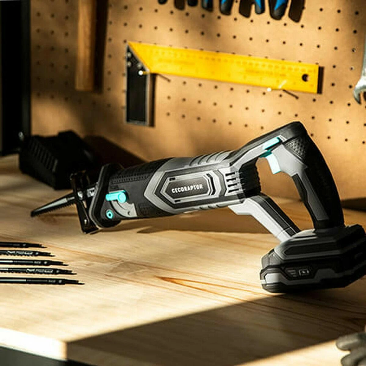 „Cecotec“ slankiojantis pjūklas „Cecoraptor Perfect Quick&Cut 2020 Advance“ slankiojantis pjūklas