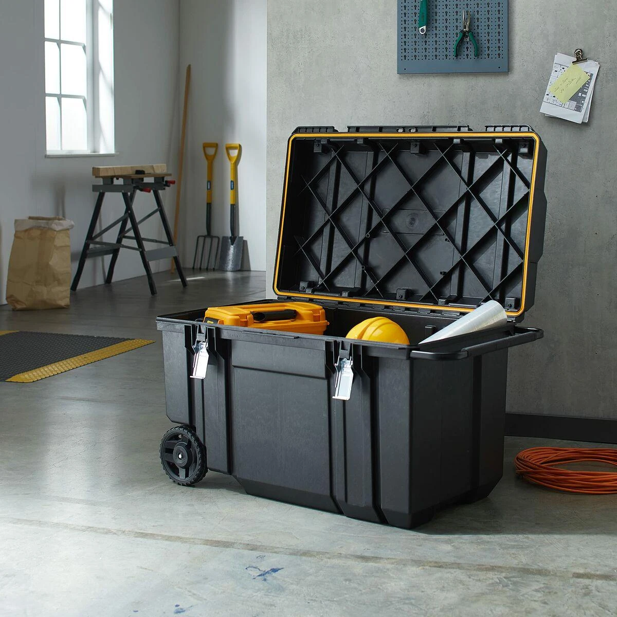 Stanley FATMAX 240 litrų įrankių dėžė