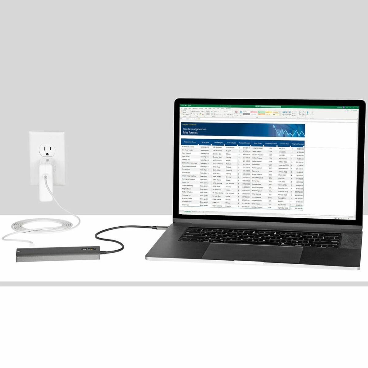 StarTech USB-C replikatorius su nešiojamojo kompiuterio jungtimi