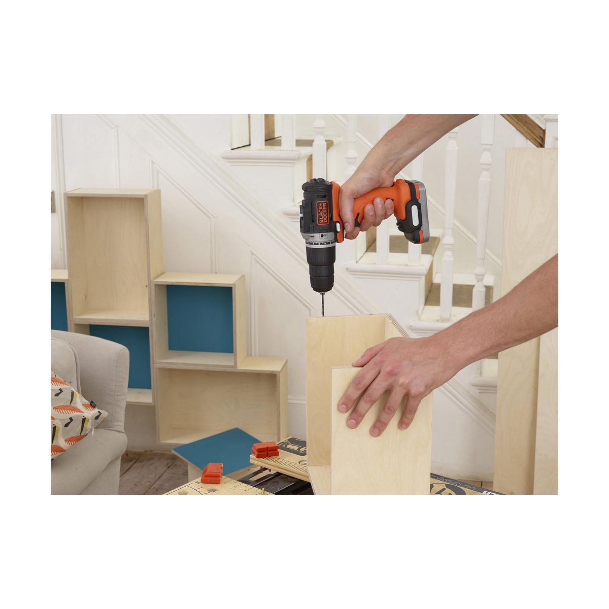 Black & Decker Juodas & Decker Suktuvas-gręžtuvas Juodas & Decker BDCHD12S1-XJ; 12 V; 1x1,5 Ah akum.