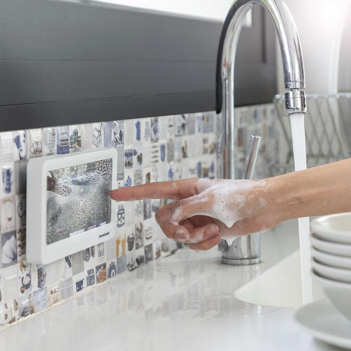 Vandeniui atsparus sieninis dėklas išmaniajam telefonui Cashower InnovaGoods