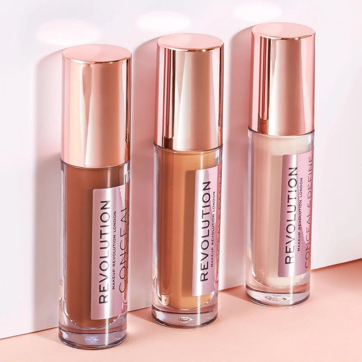 Makeup Revolution Conceal & Define korekcinis skystas maskuoklis C5, 4 g