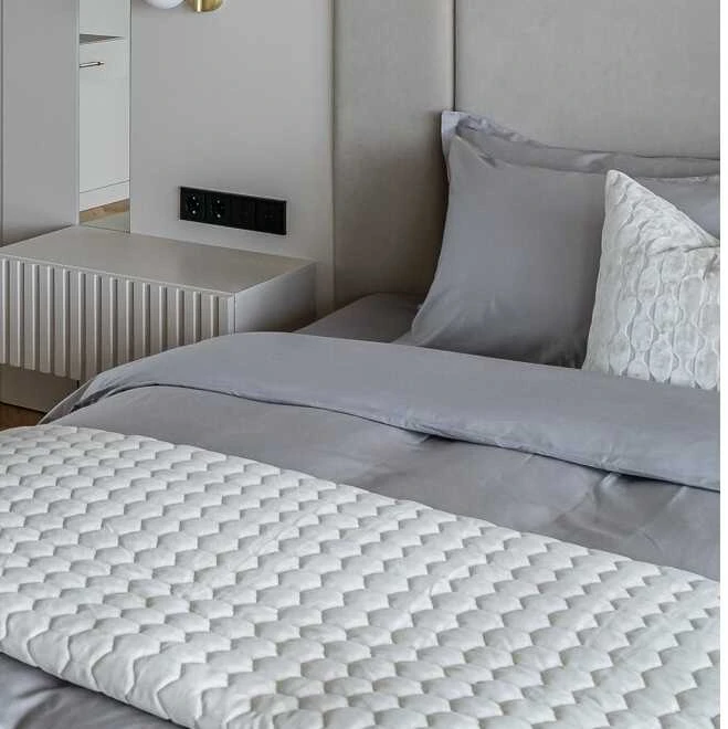 Saules Patalyne PREMIUM satino patalynės komplektas Sidabrinis ROYAL, 3 dalių, 200x220 cm