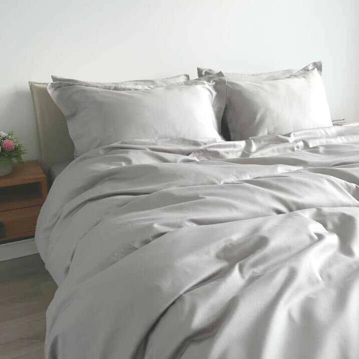 Saules Patalyne PREMIUM satino patalynės komplektas Sidabrinis ROYAL, 3 dalių, 200x220 cm