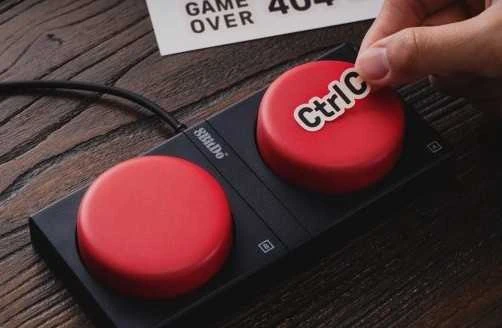 8BitDo Retro Mechaninė klaviatūra - C64 Edition - ISO - UK English - rusvai gelsvas