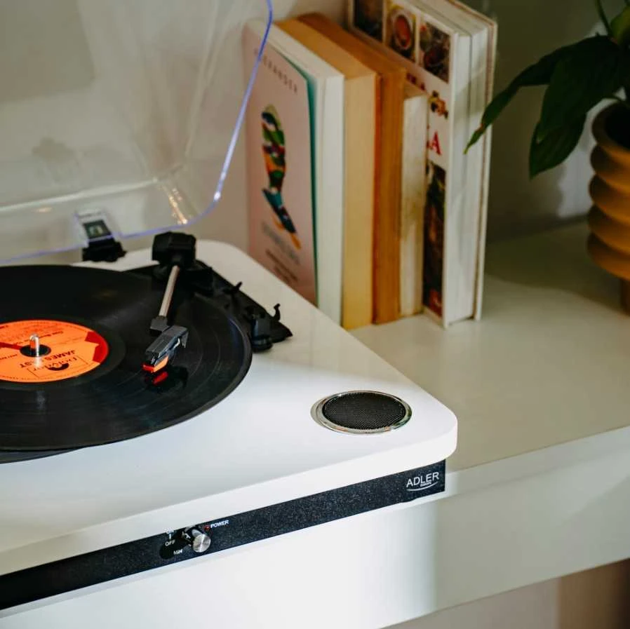 Patefonas Adler AD-1914W su USB ir Bluetooth, baltos spalvos