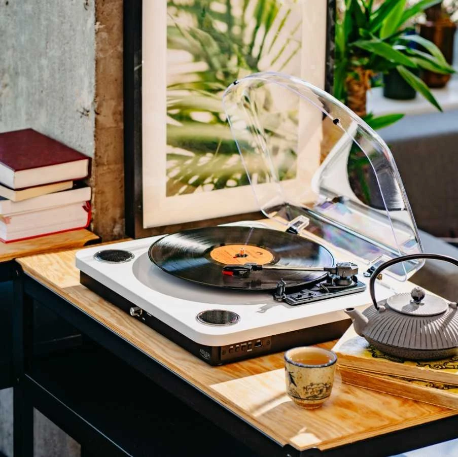 Patefonas Adler AD-1914W su USB ir Bluetooth, baltos spalvos