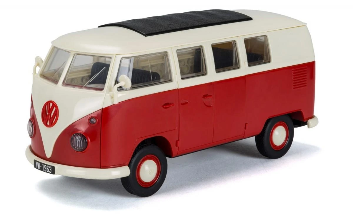 Airfix Model plastikowy QUICKBUILD VW Camper Van raudona