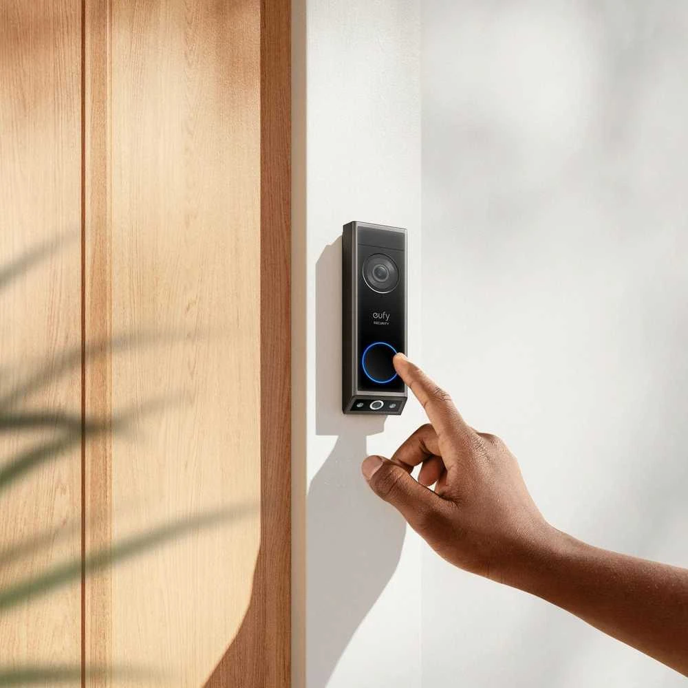 Anker Eufy Doorbell E340 su skambučiu