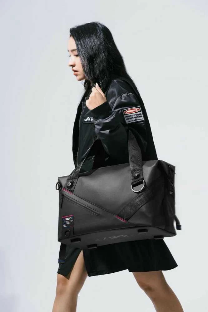 „Asus BC3700 Horn Slash Duffle Crepes“.