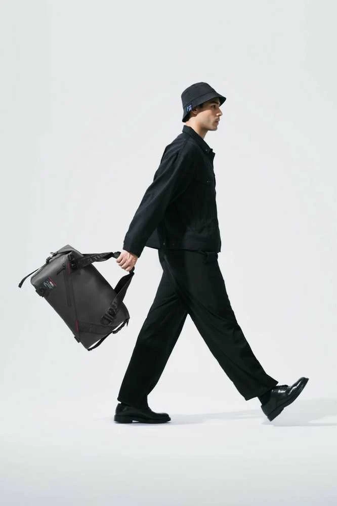 „Asus BC3700 Horn Slash Duffle Crepes“.