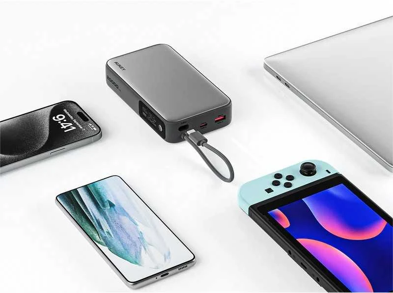 Aukey Pb-y48 nešiojamas įkroviklis 20000 mAh 130 W 4xUSB LED PPS kabelis USB-C