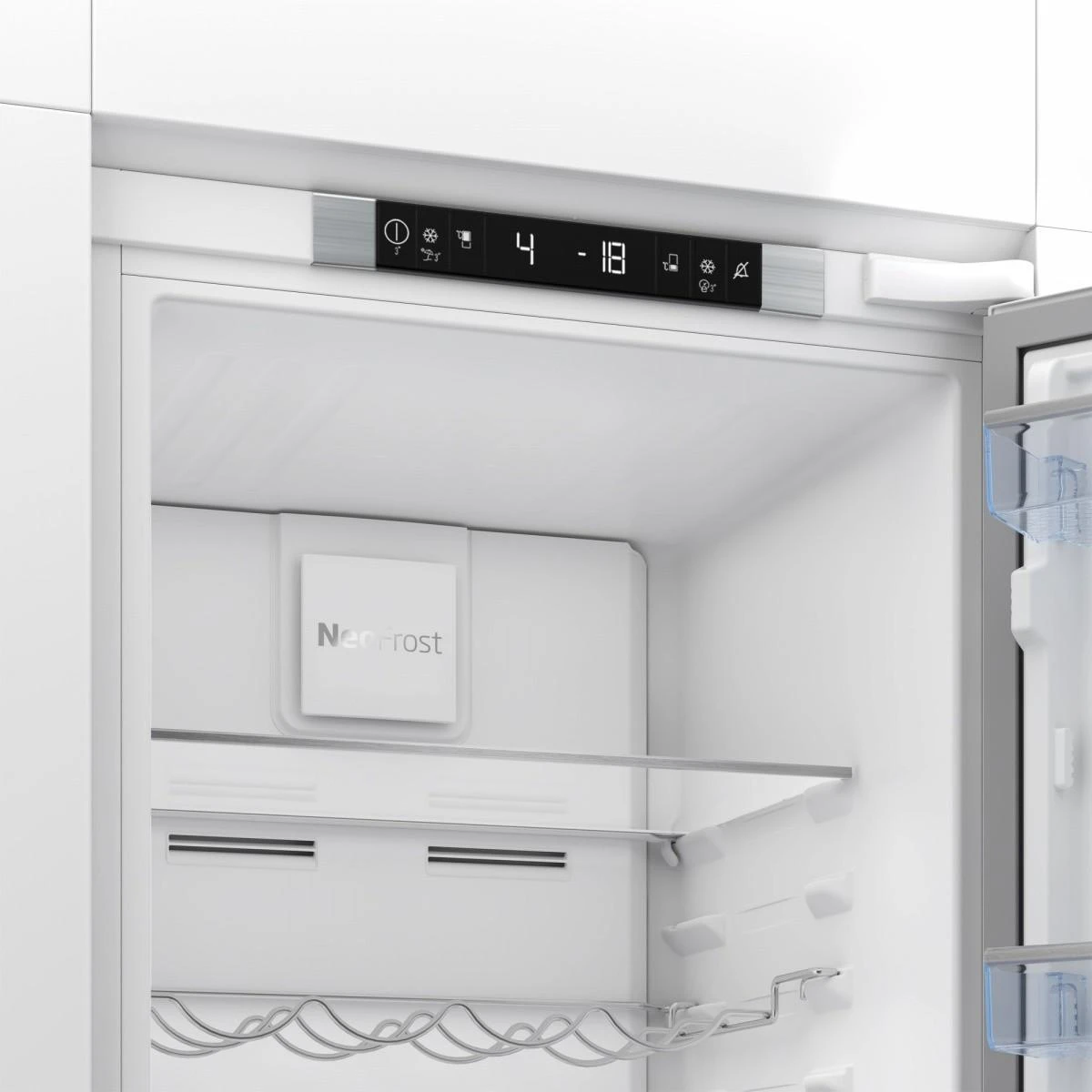 Šaldytuvas Beko BCNA306E42SN
