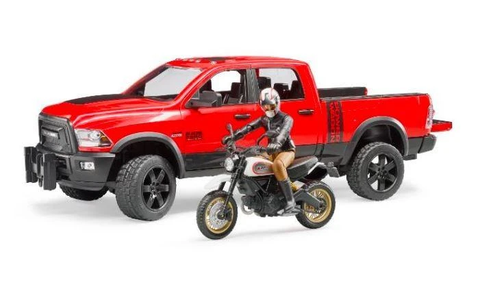 Džipas „Bruder Dodge RAM“ su motociklu ir vairuotoju, 3 m.+