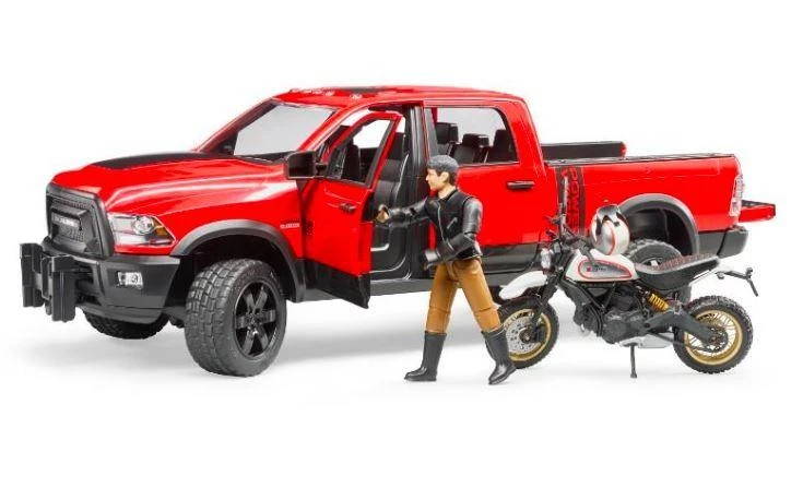 Džipas „Bruder Dodge RAM“ su motociklu ir vairuotoju, 3 m.+