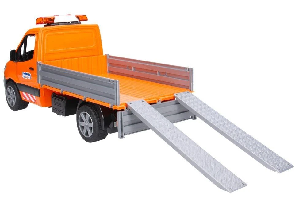 BRUDER MB Sprinter komunalinė transporto priemonė su vairuotoju ir priedais, 02677