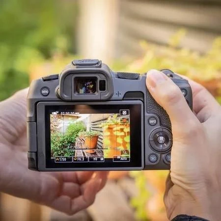 Canon EOS R8 Body (Juodas)