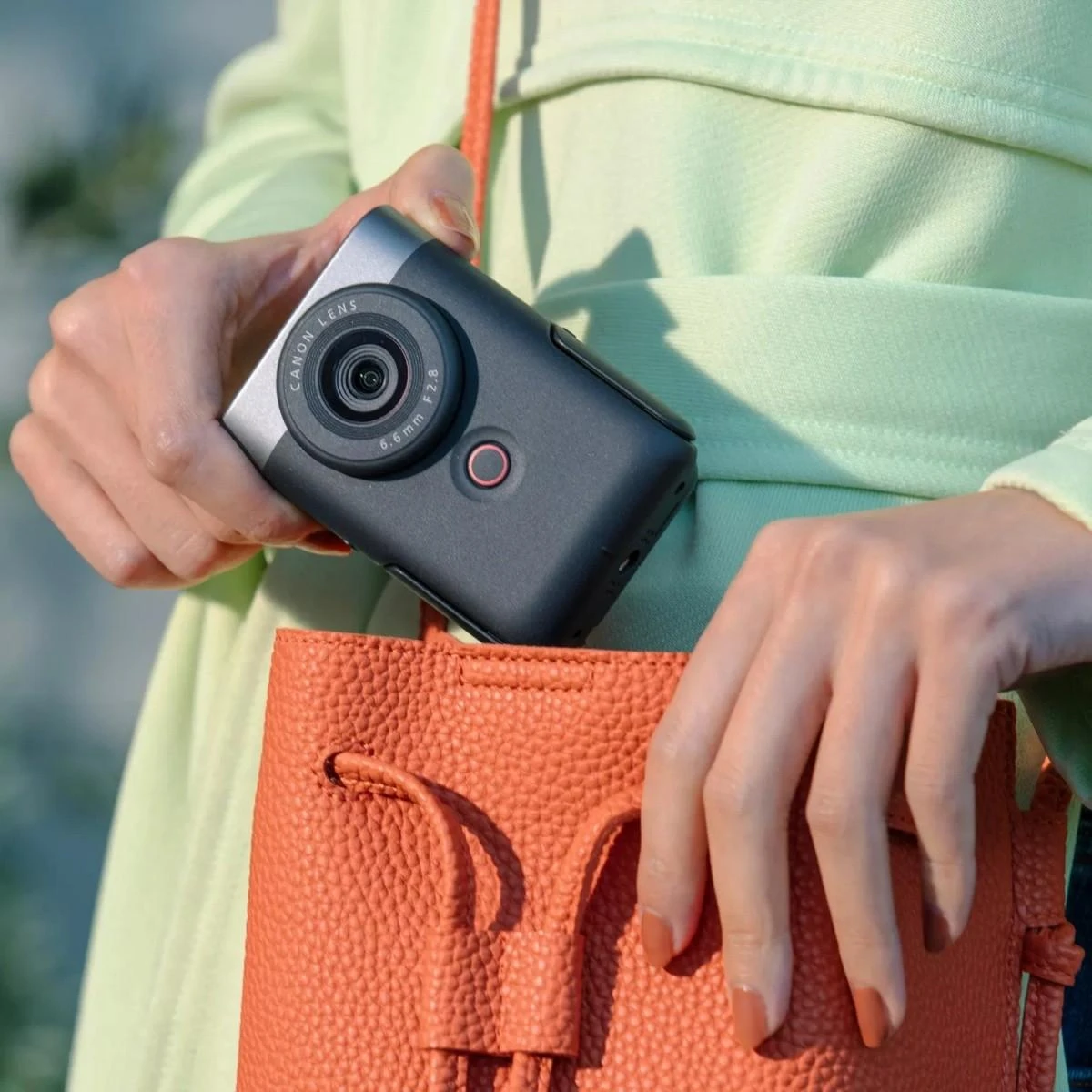 Canon PowerShot V10 Advanced Vlogging Kit Sidabrinė