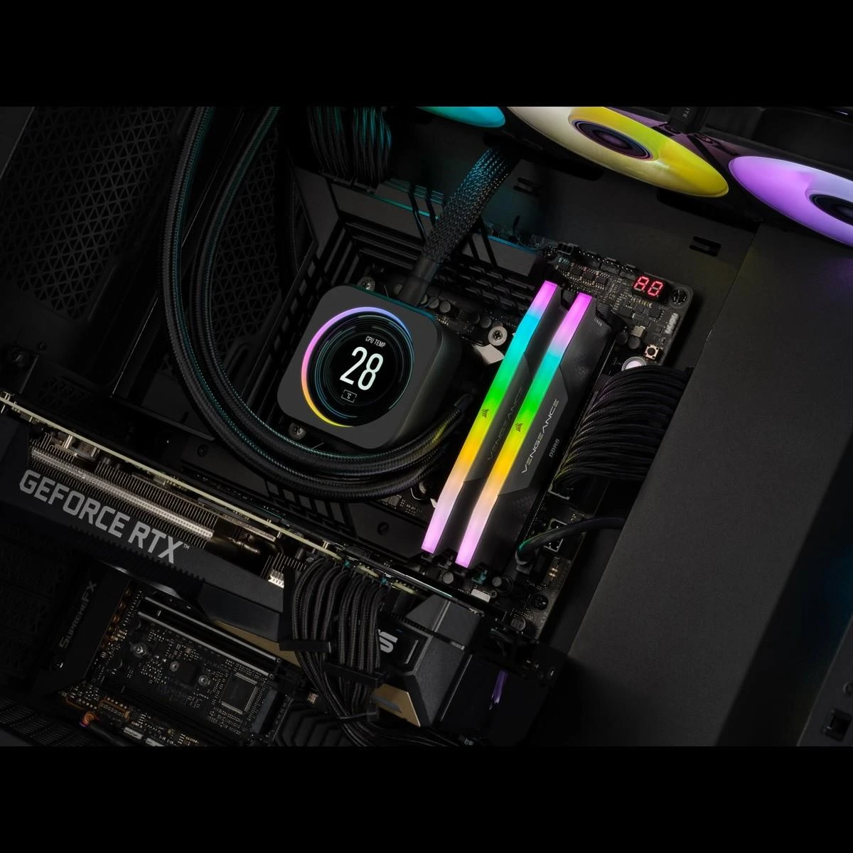 Operatyvioji atmintis (RAM) CORSAIR VENGEANCE RGB 32GB 2x16GB DDR5 5200MHz DIMM Unbuffered 40-40-40-77 XMP 3.0 Juodas Heatspreader RGB LED 1.25V