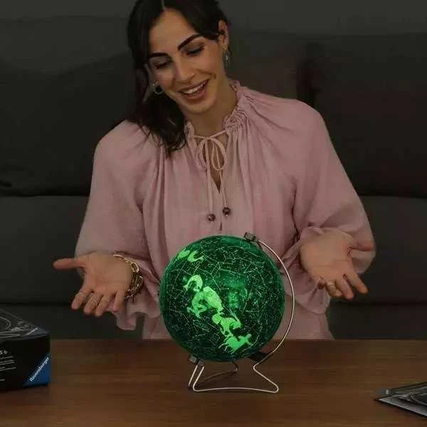 Ravensburger 3D Dėlionė 180 vnt. - Švytintis tamsoje kamuolys, Astrologija