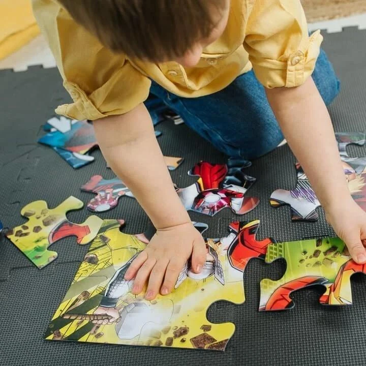 TREFL 41006 Dėlionė 24 SUPER MAXI Žmogus-voras pradeda veikti