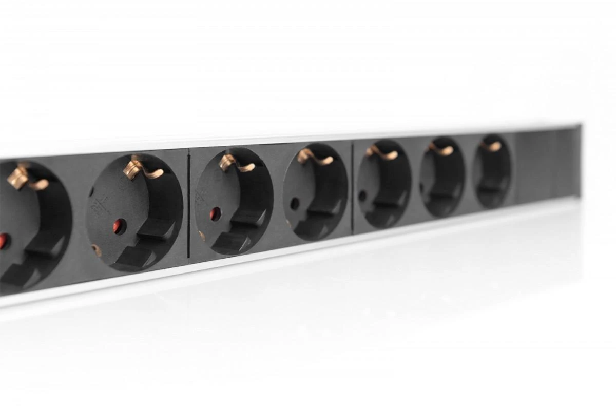 Assmann Electronic DIGITUS 1U Aliuminio PDU Montuojamas ant stovo 16A 4000W 250VAC 50/60Hz 7x lizdas CEE 7/7 2m kabelis CEE 7/7 kištukas