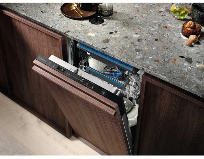 45 cm įmontuojama indaplovė Electrolux EEA23200L