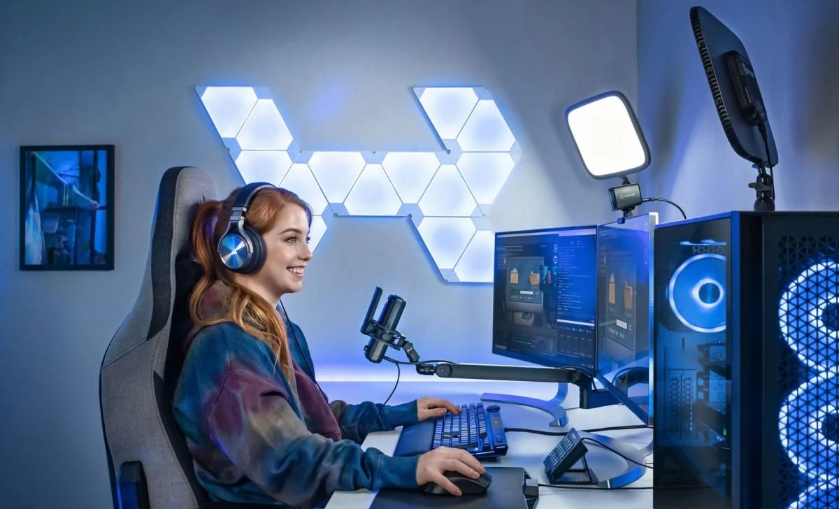 Elgato | Wave Mic Arm | 10AAN9901 | Viršutinės rankos darbo stalo prošvaisa (160 mm); Apatinės rankos darbo stalo prošvaisa (70 mm); Horizontalus siekis (740 mm); Vertikalus sukimas (90 ° aukštyn / 60 ° žemyn (alkūnė); Stalinis spaustukas išplečiamas iki 60 mm | Žemas profilis