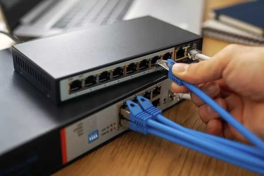 Šakotuvas EXTRALINK CERES 8 prievadų FastEthernet nevaldomas 96 W PoE jungiklis + 2x FE Up-Link