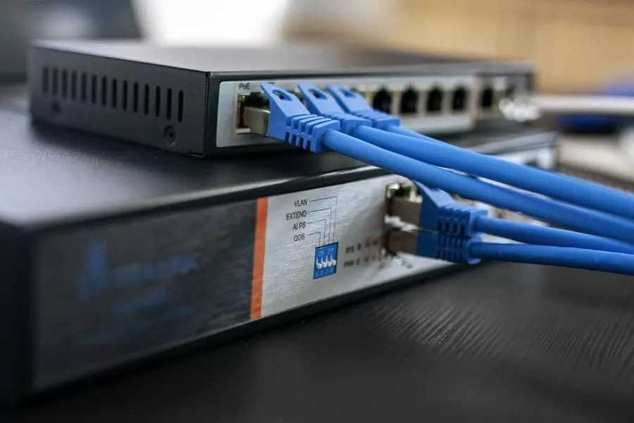 Šakotuvas Valdomas PoE jungiklis Extralink Victor, 8x Gigabit PoE/PoE+, 2x SFP, 150W