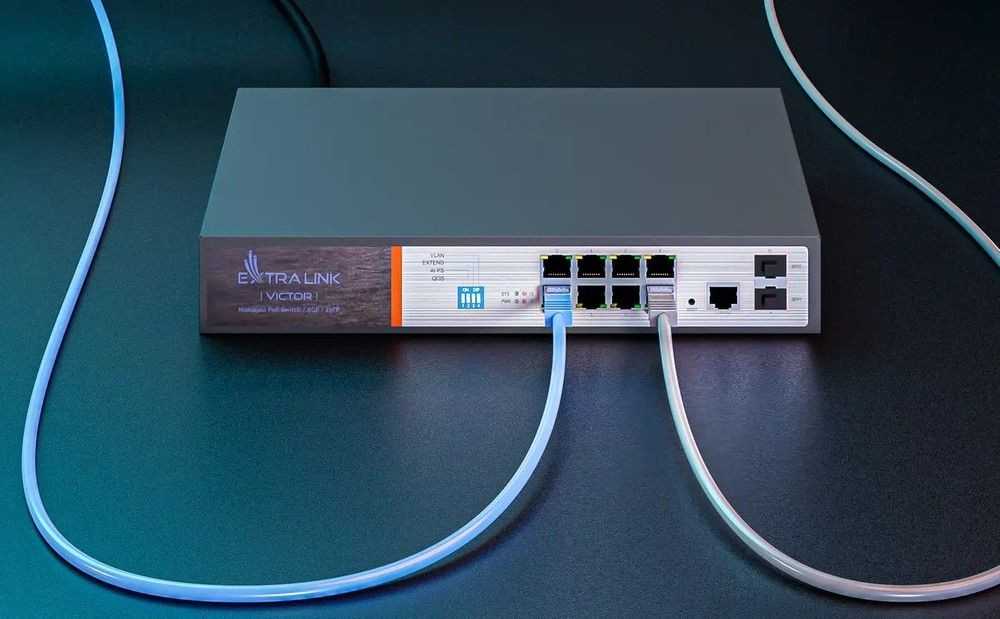 Šakotuvas Valdomas PoE jungiklis Extralink Victor, 8x Gigabit PoE/PoE+, 2x SFP, 150W