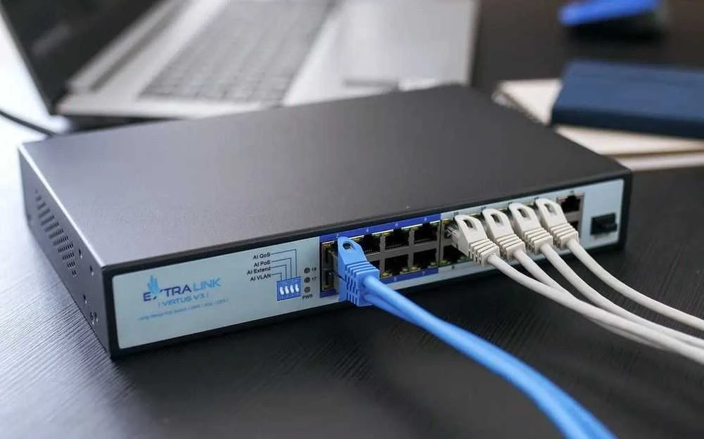 Šakotuvas EXTRALINK EX.16101 VIRTUS V3 Switch PoE 16x 100Mb/s PoE/PoE+ 2x Gigabit RJ45 + 1x SFP PoE Budget 150W