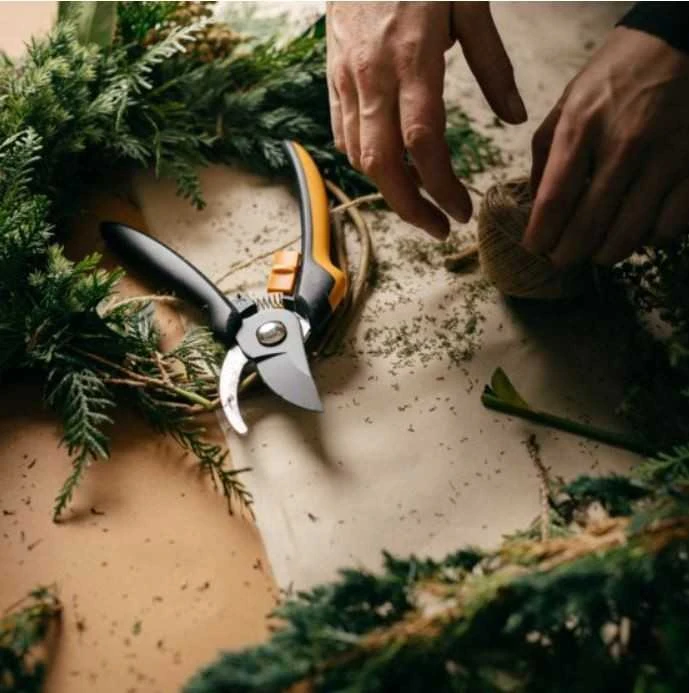 Fiskars Solid™ sekatorius prasilenkiančiais ašmenimis L (P341)