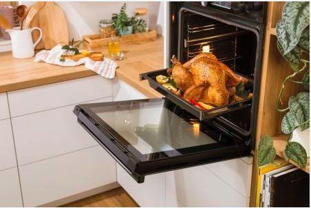 Įmontuojama orkaite Gorenje BPS6747A06X, su pirolize