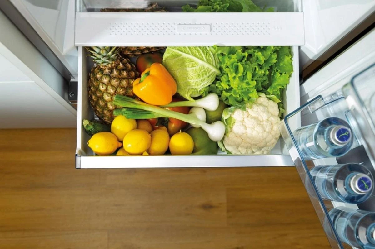 Gorenje | Šaldytuvas | NRK6202AW4 | Energy efficiency class E | Free standing | Combi | Height 200 cm | No Frost system | Šaldytuvas net capacity 235 L | Šaldiklis net capacity 96 L | Ekranas | 38 dB | Baltas