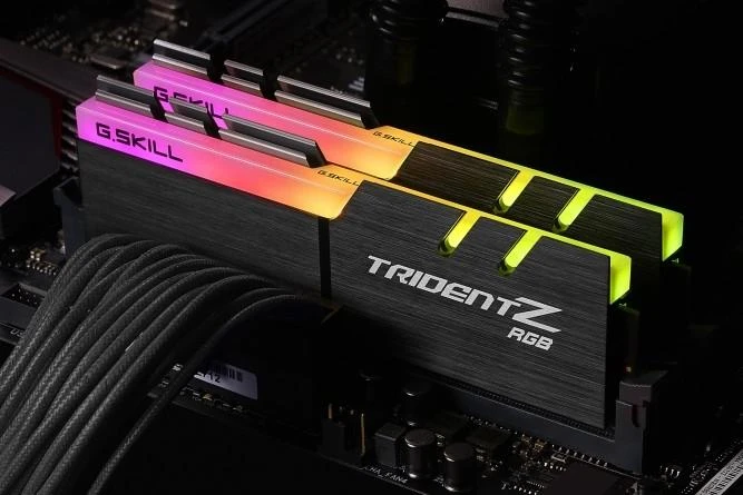 RAM G.Skill | Trident Z RGB | 32 Kit (16GBx2) GB | DDR4 | 3200 MHz