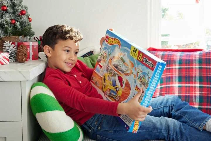 Hot Wheels advento kalendorius su vaiku