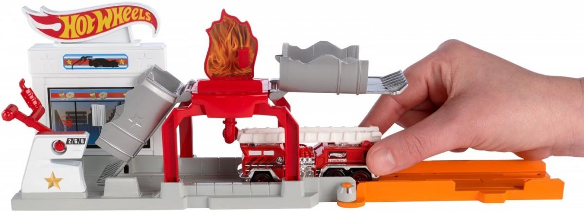 Mattel Žaislinis Hot Wheels automobilis gaisras stotyje FJN36