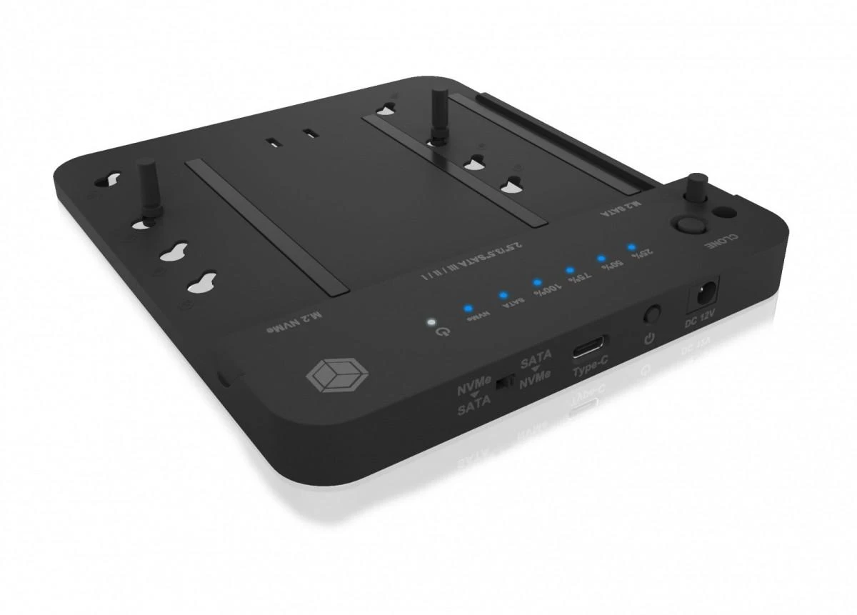 „Raidsonic Icy Box IB-2915MSCL-C31“ prijungimo stotelė ir „CloneStation“, skirta M.2 NVMe ir M.2 SATA SSD ir 2,5 colio / 3,5 colio SATA SSD / HDD
