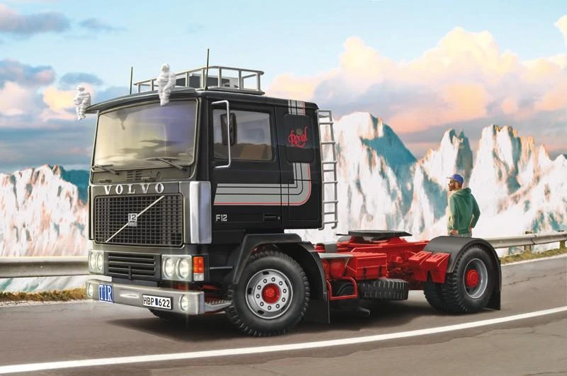Italeri Volvo F12 Intercooler Low Roof 1/24 plastikinis sunkvežimis