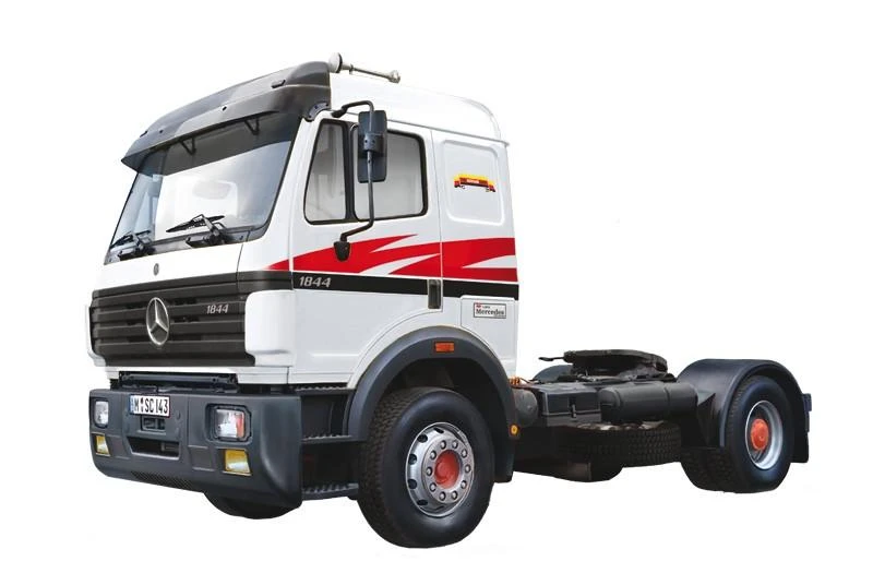Italeri Mercedes-Benz SK 1844 LS V8 1/24 mastelis plastikinis vilkiko rinkinys