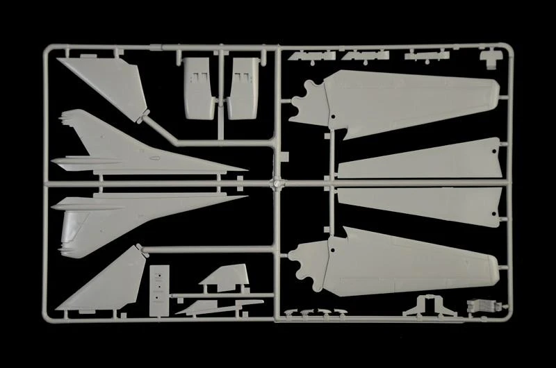 Italeri MiG-27 Flogger D 1/48 plastikinis lėktuvo modelis (2817)
