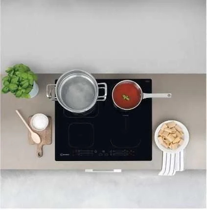 INDESIT | Kaitlentė | IB 65B60 NE | Indukcija | Degiklių / virimo zonų skaičius 4 | Palieskite | Laikmatis | Juodas