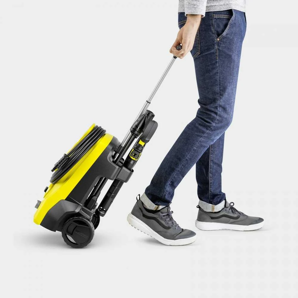 Karcher K 4 plovykla su teleskopine rankena gabenimui