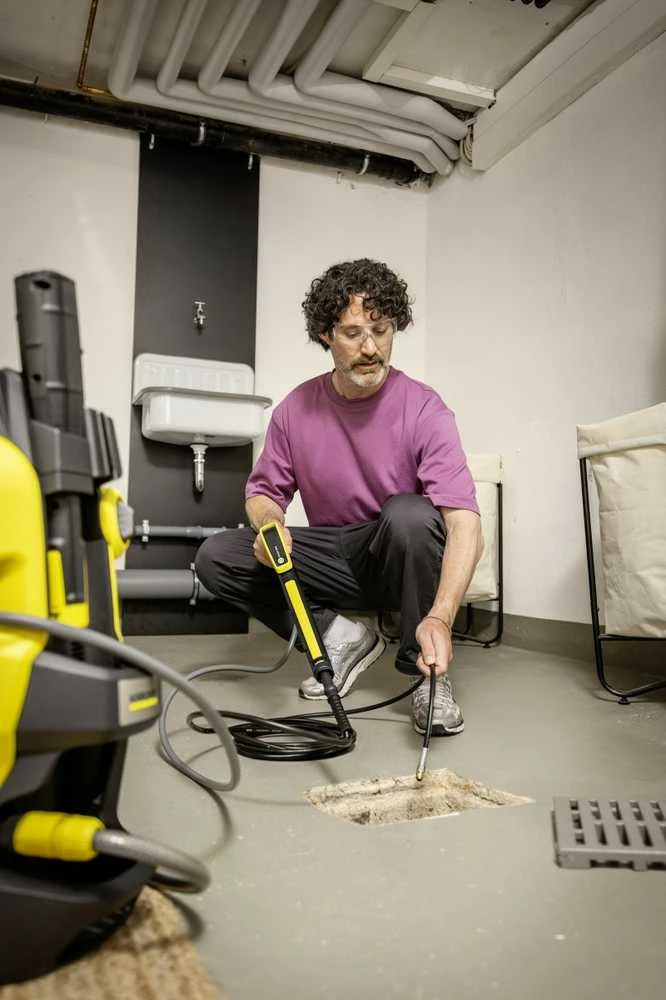 Karcher žarnos valymo rinkinys naudojimo procese