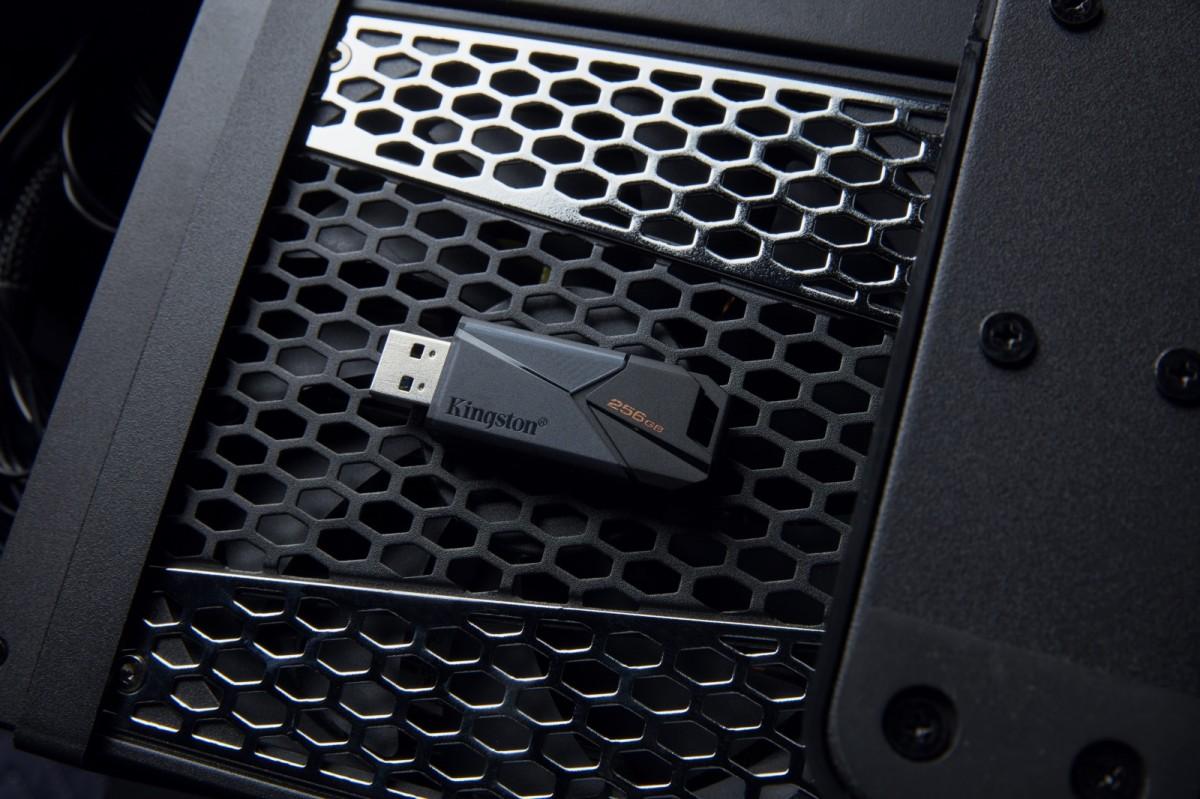 KINGSTON 64GB DataTraveler Exodia Onyx