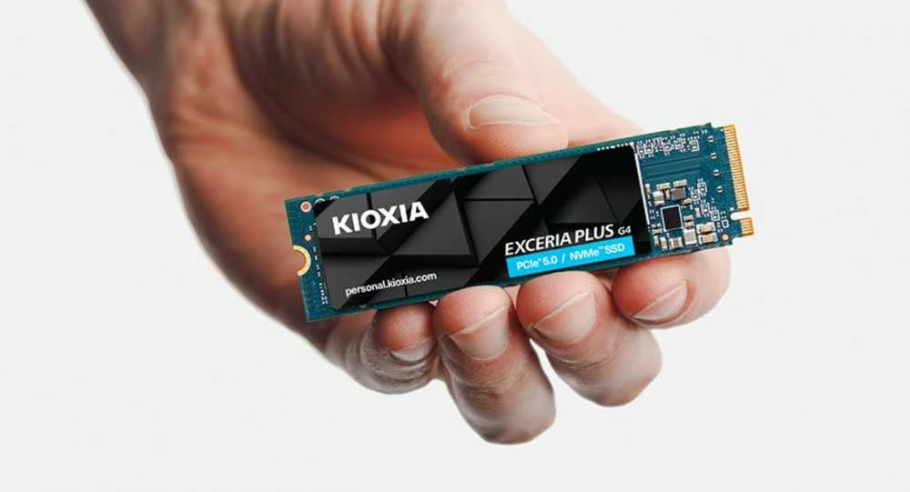 „Kioxia LVD10Z001TG8“ vidinis SSD diskas, 1 TB M.2 PCI Express 5.0 NVMe BiCS FLASH TLC