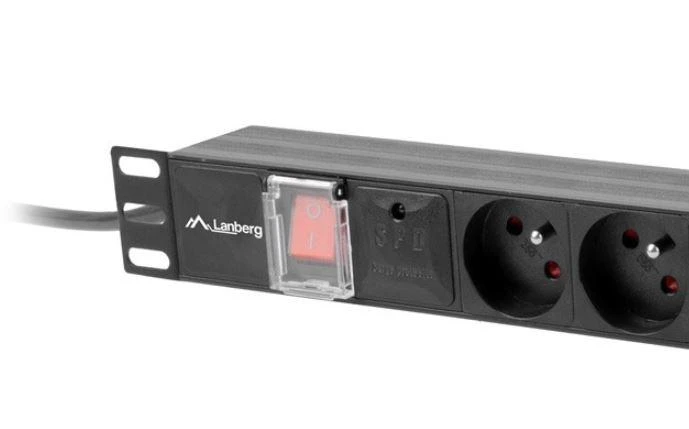 LANBERG PDU-04E04I-0200-IEC-BK PDU 1U 10A 8 lizdai 4xE-4xIEC 2m Juodas